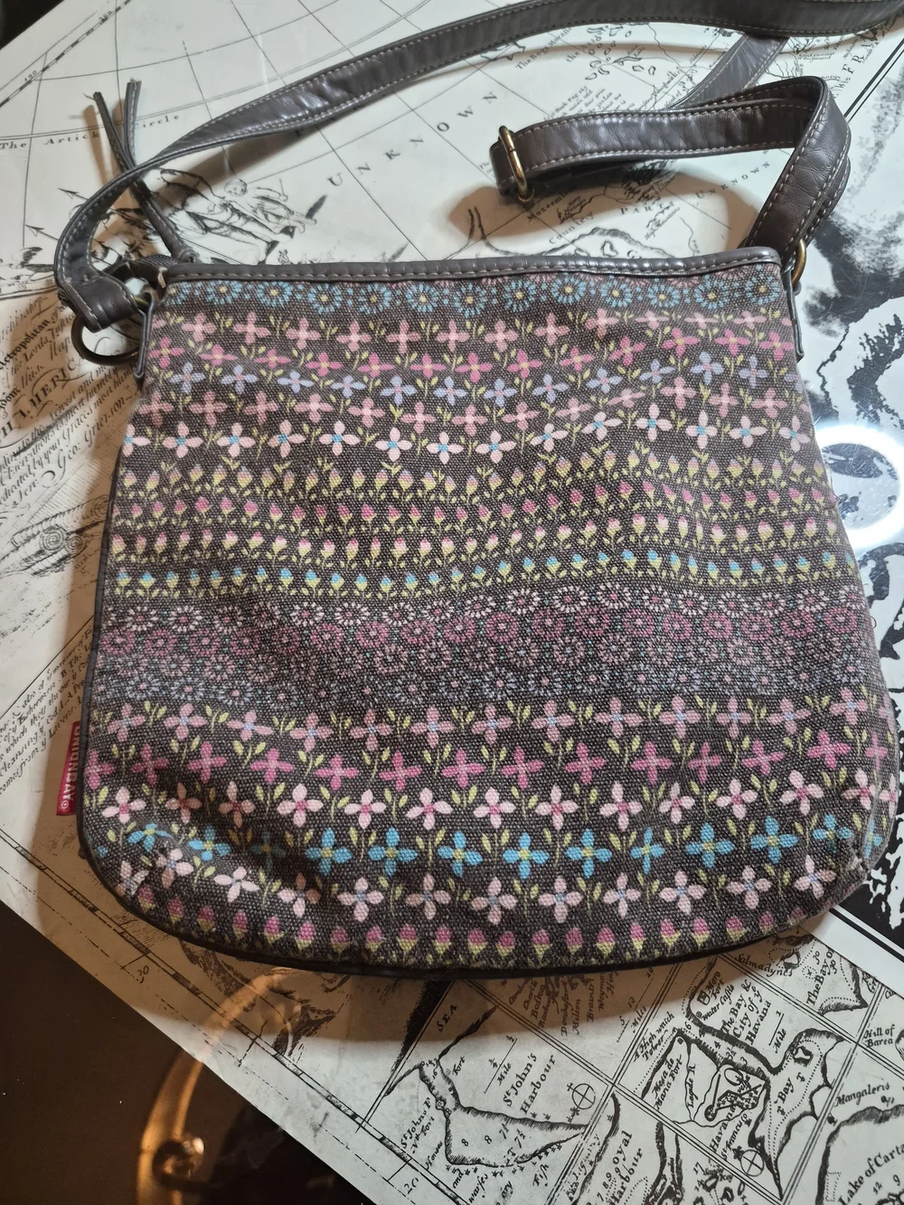 UNIONBAY Gray Crossbody Bag with Red Fox Appliqué and Pink Floral Accents